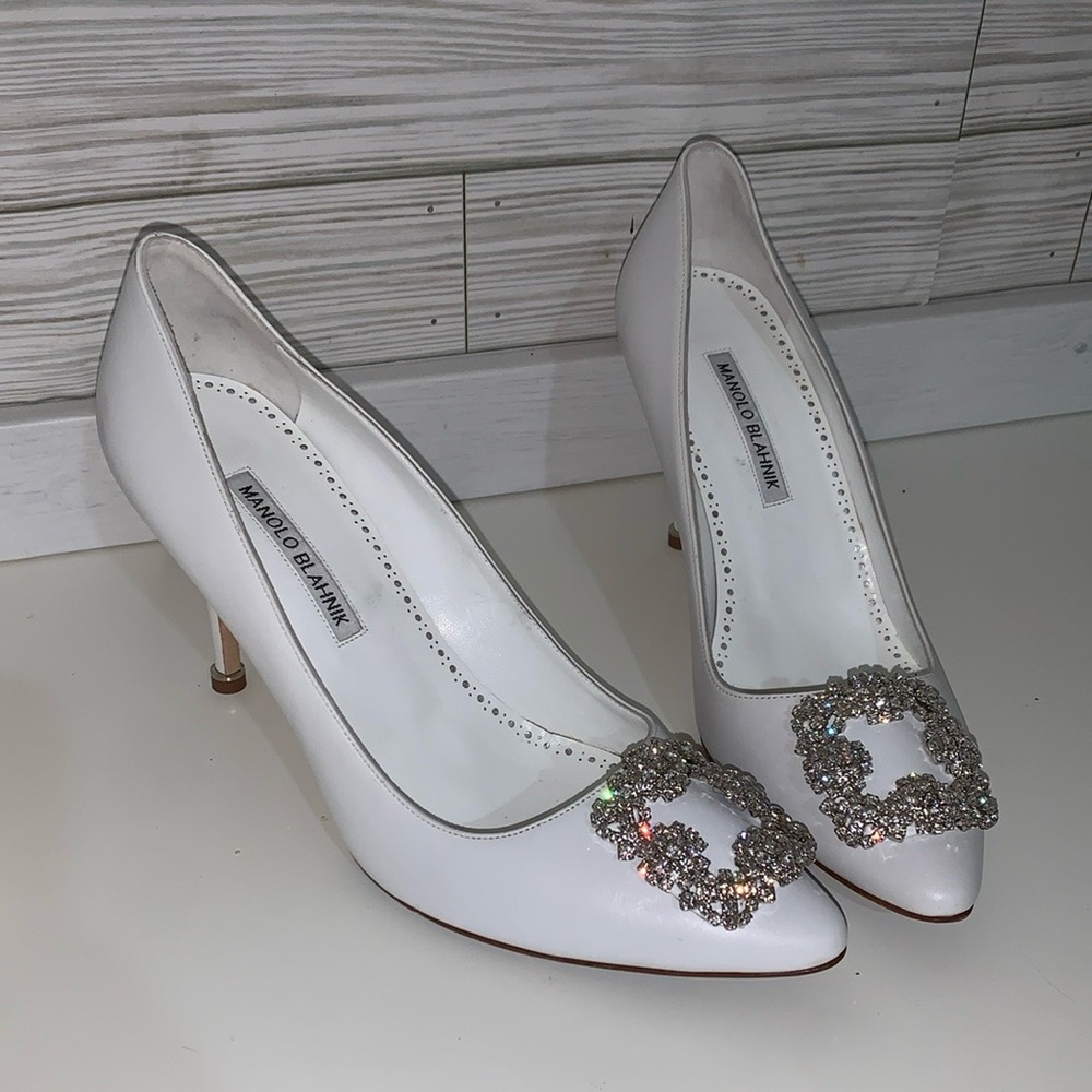 Manolo Blahnik leather Hangisi 90 crystal-embellished white pumps size 40 - Picture 3 of 13